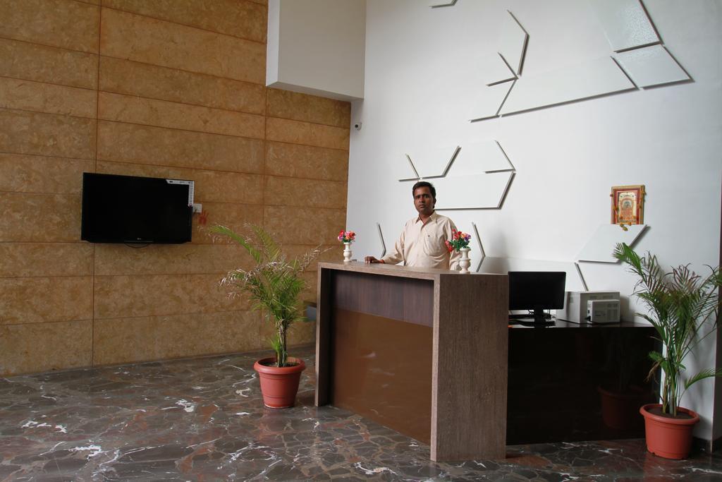 Hotel Sai Dwarka Palace Shirdi Room photo