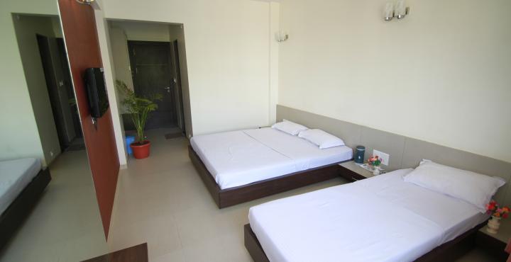 Hotel Sai Dwarka Palace Shirdi Exterior photo